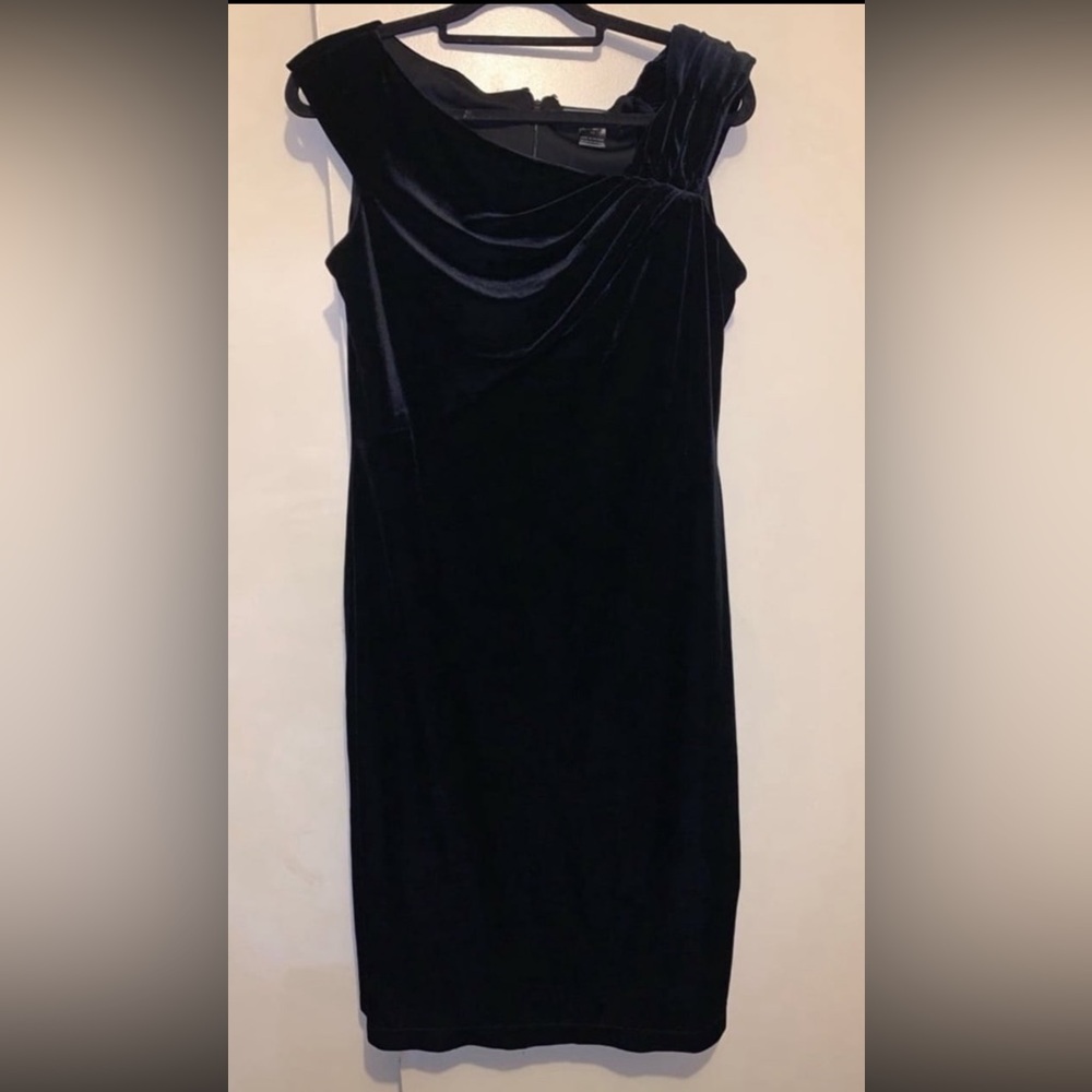 Jessica Howard One Shoulder Black Dress